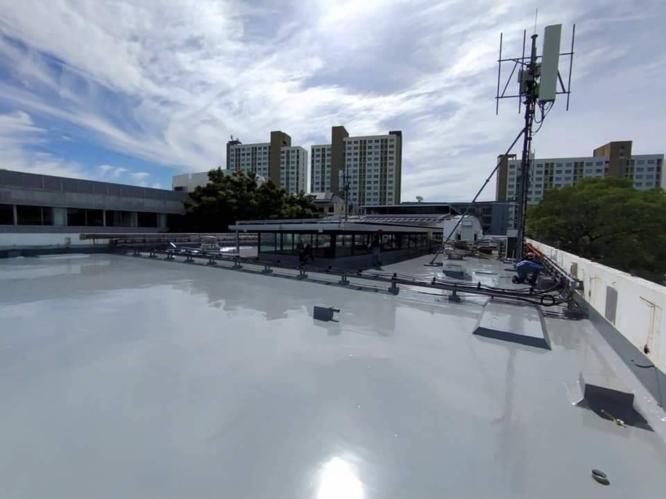 งานนซึมดาดฟ้า ด้วย PU Waterproofing @สถานที่