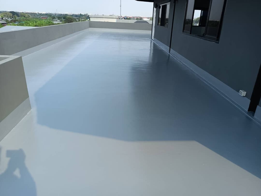 งานนซึมดาดฟ้า ด้วย PU Waterproofing @สถานที่