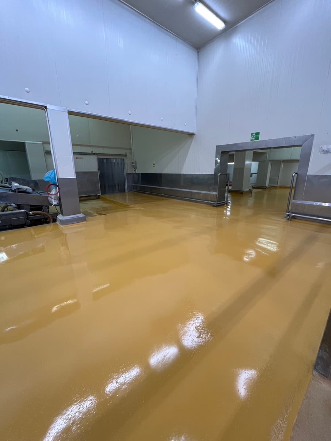 งานเคลือบพื้น PU Polyurethane MF @สหฟาร์มลพบุรี