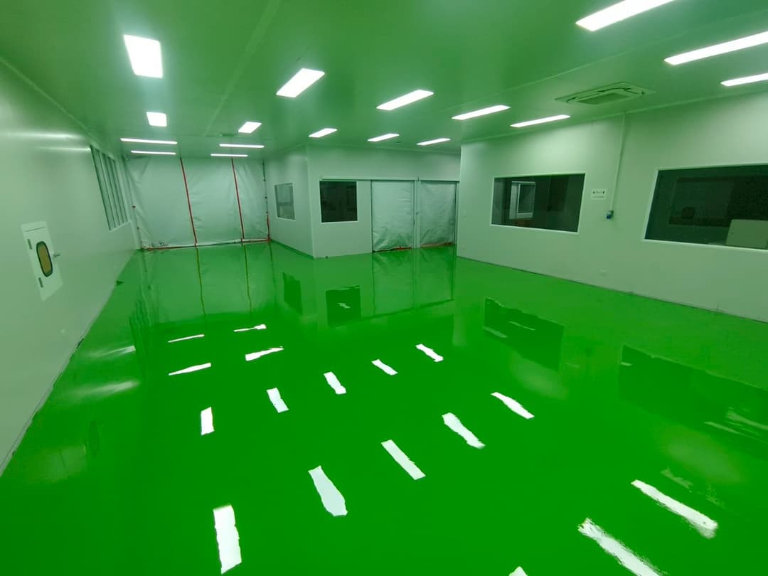 งานพื้น Epoxy self leveling  @จุฬเฮิร์บคลอง 6
