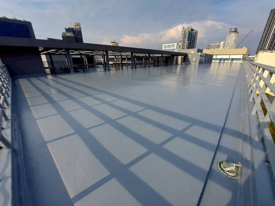 งานนซึมดาดฟ้า ด้วย PU Waterproofing @พระราม4
